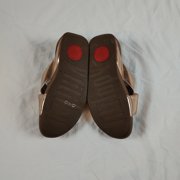 FitFlop Lulu Rose Gold Criss Cross Slide Sandals 8 - Picture 8 of 9